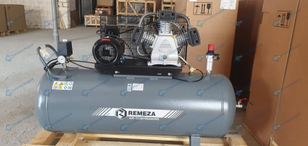 Поршневой компрессор Remeza СБ4/С-200.LB40 Поршневой компрессор Remeza СБ4/С-200.LB40 фото